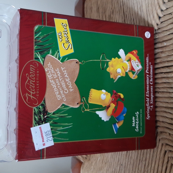 Carlton Tree Ornament - Picture 2 of 8